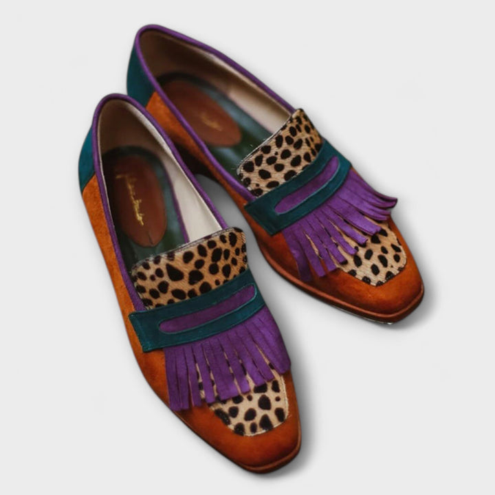 Romy - Polierte Braune Slipper
