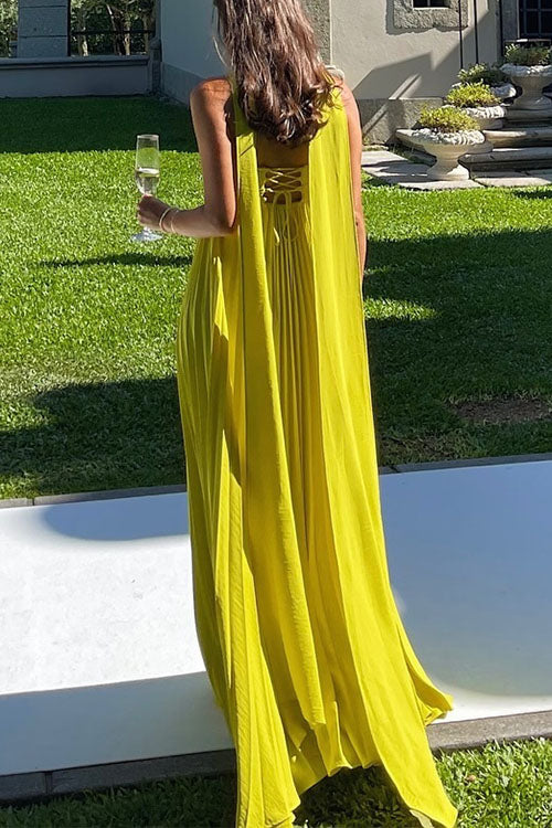 Katrina – Maxikleid mit schulterfreiem Design, Schnürung und plissiertem Rock