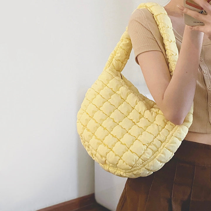 Blythe Faltige Schultertasche