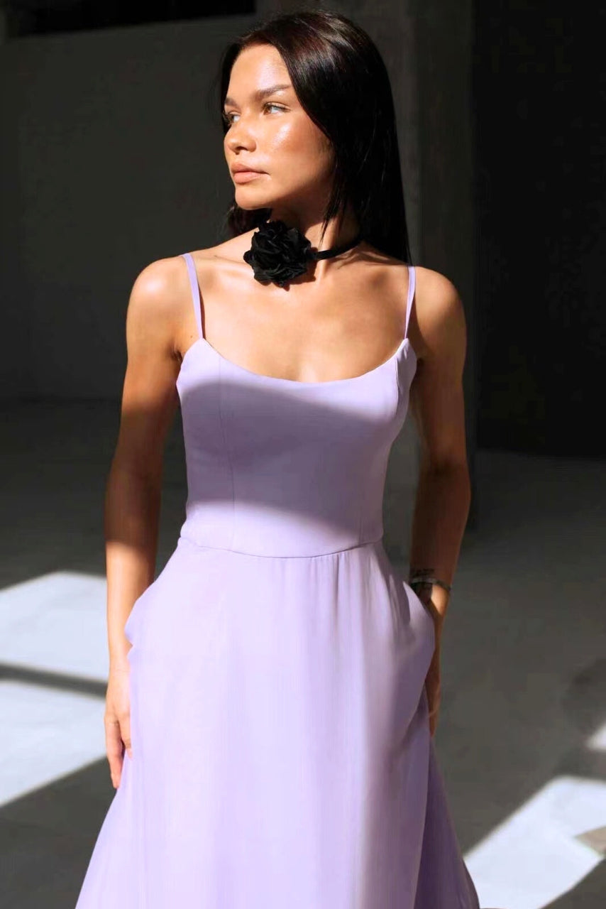 Blair - Anmutiges Fliessendes Midi-Kleid