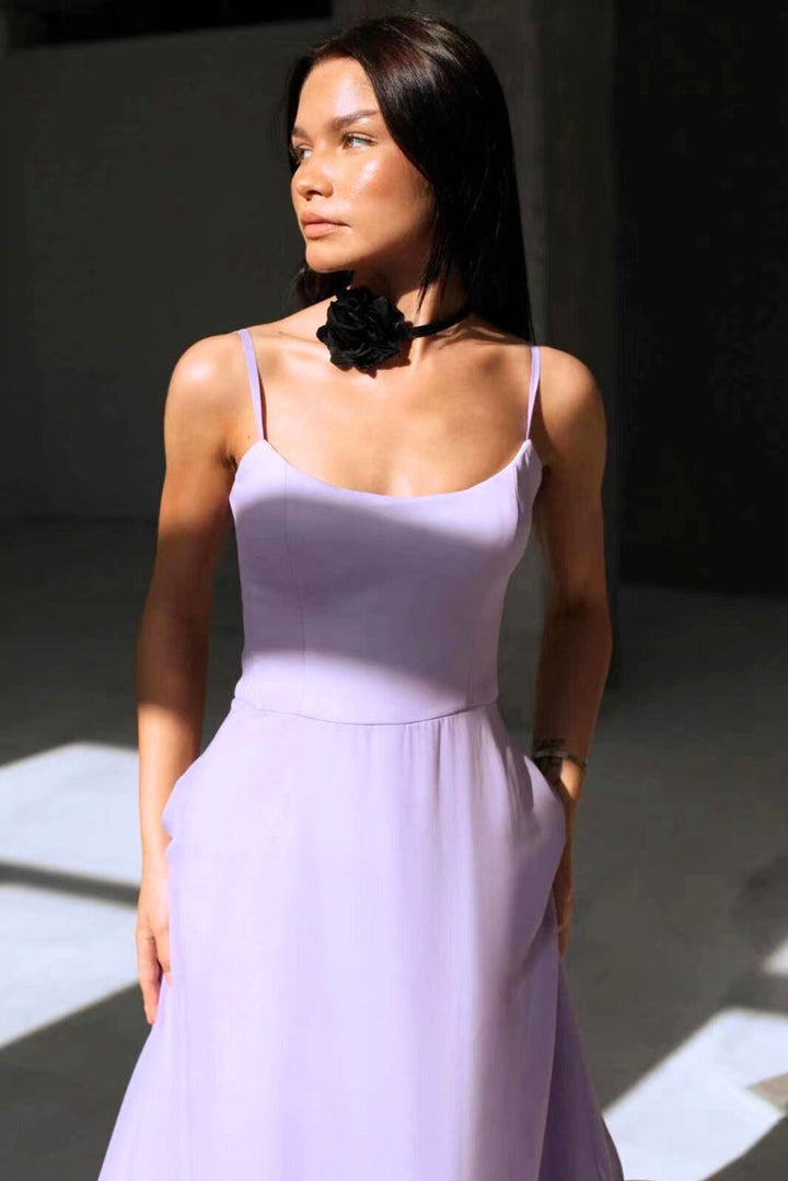 Blair - Anmutiges Fliessendes Midi-Kleid