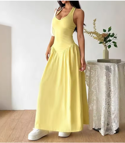 Juni - Gelbes Langes Rückenfreies Kleid