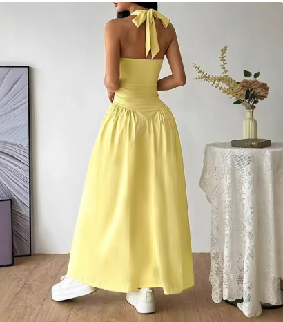 Juni - Gelbes Langes Rückenfreies Kleid