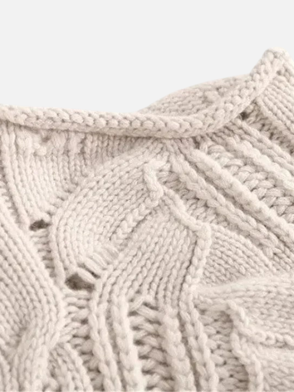Camilla | Verschnörkelter Kabelstrickpullover mit Rollkragen