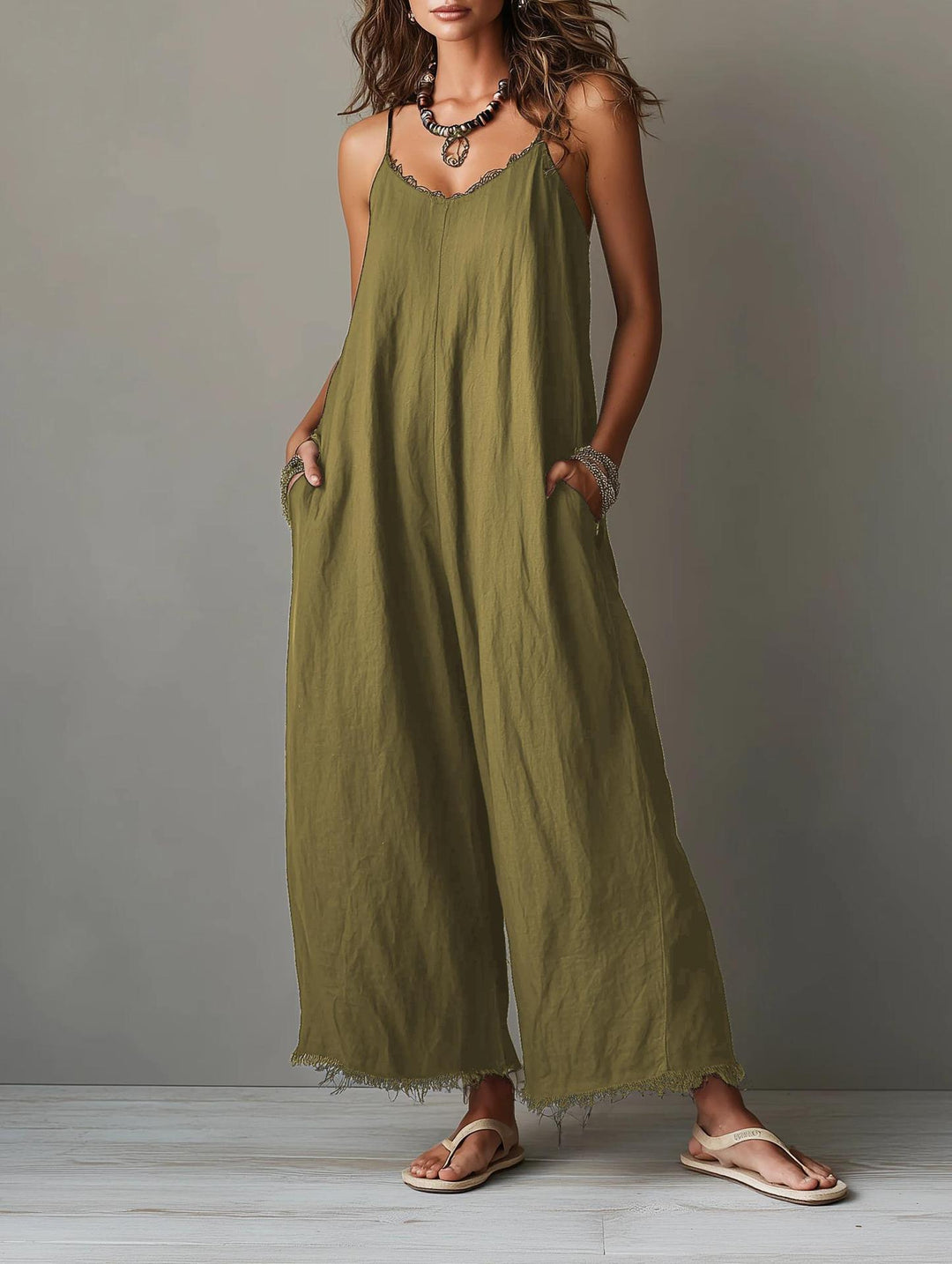 Pascale | Minimalistische Leinen-Latzhose für Frauen