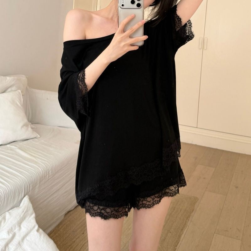 Alice - Top &amp; Shorts Set aus Schokoladensatin mit Bootsausschnitt