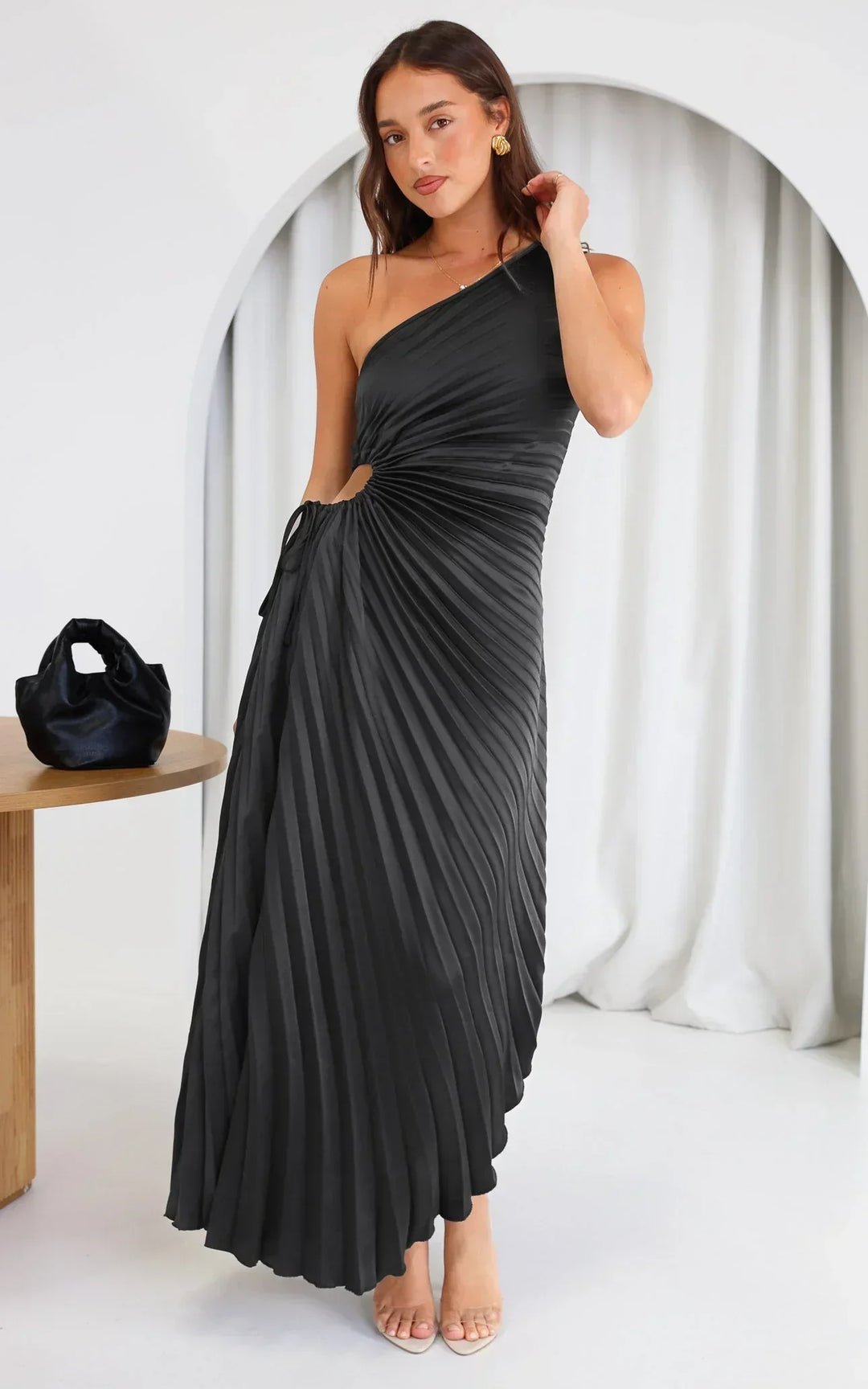 Sylviana - Ein Schulter Falten Midi Kleid