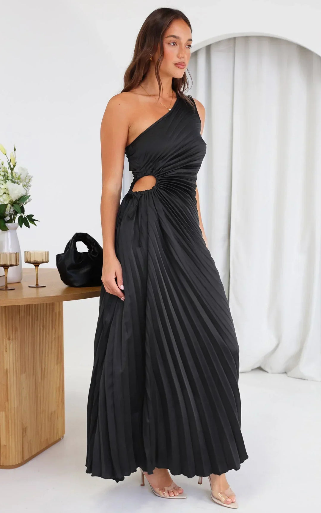 Sylviana - Ein Schulter Falten Midi Kleid