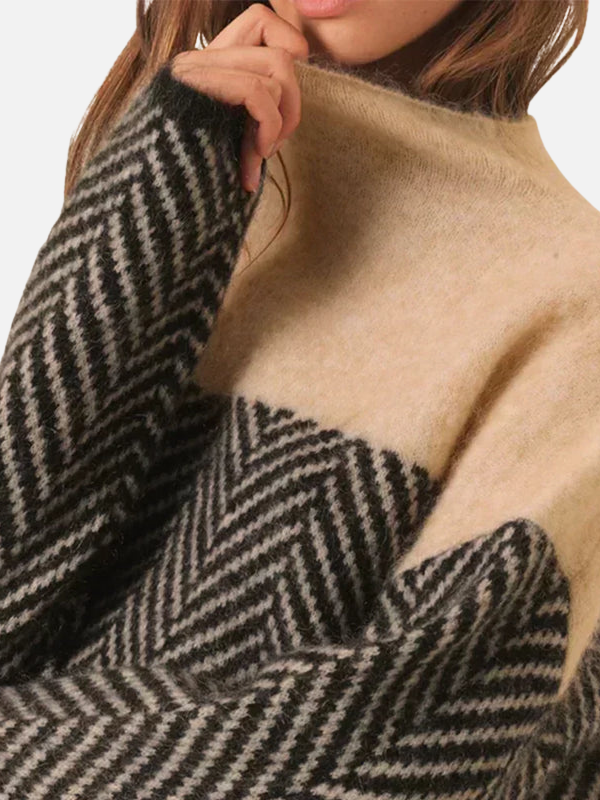 Camilla | Rollkragenpullover mit Fischgrätmuster
