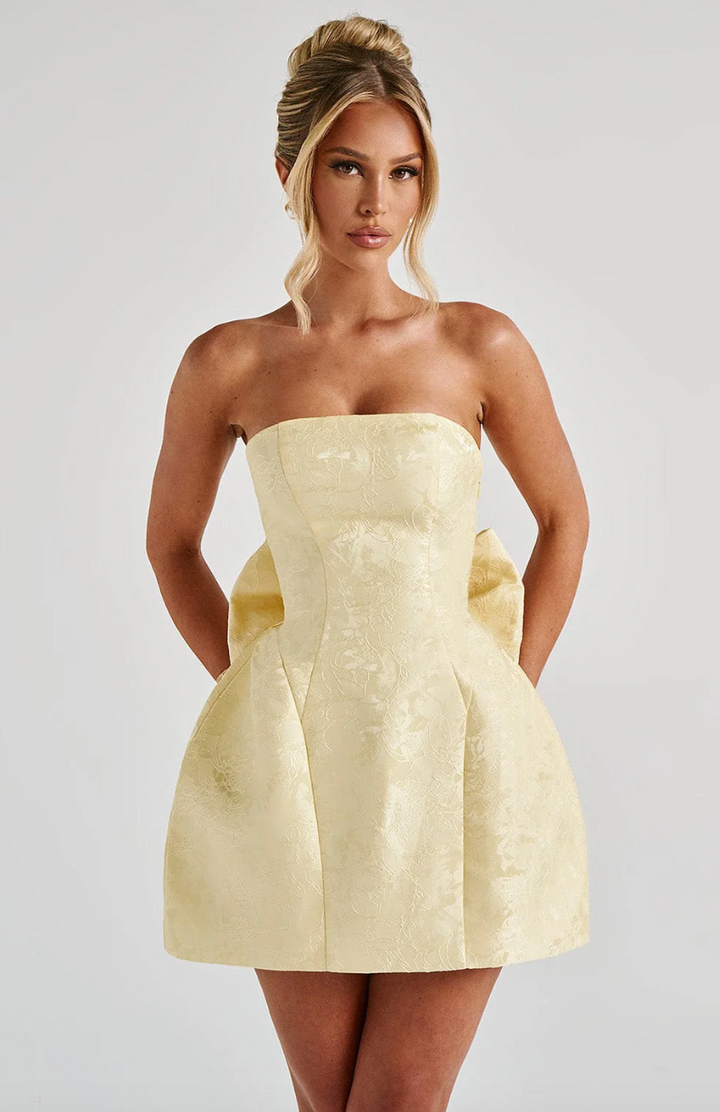 Avy - Atemberaubendes Mini-Kleid mit Schleife