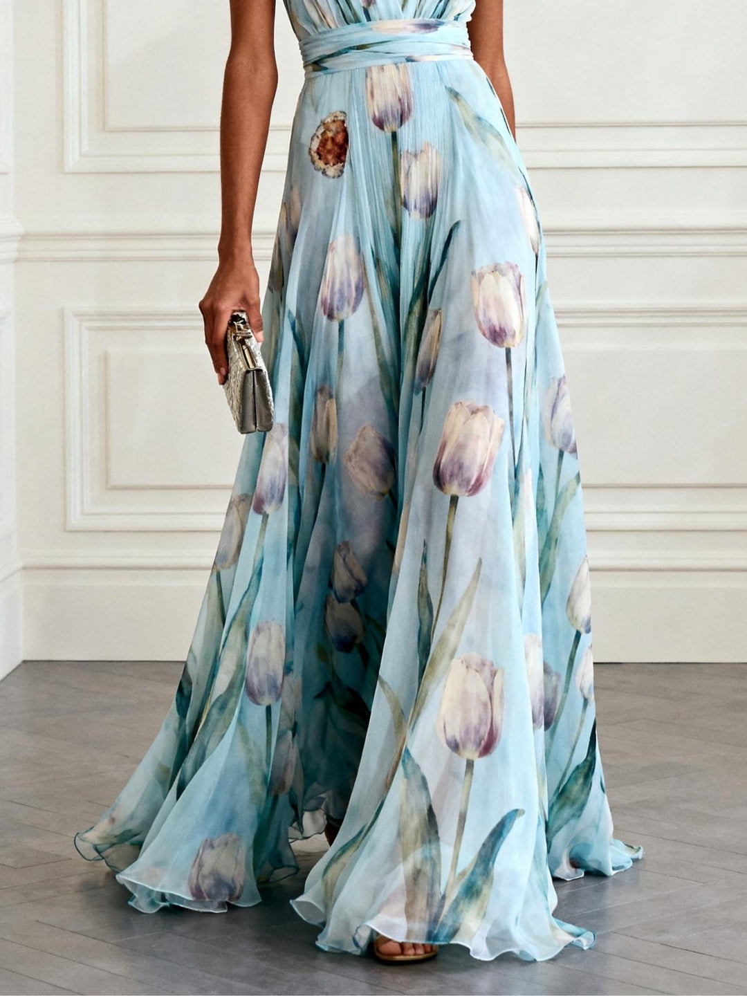 Nerea - Elegantes Maxikleid mit Tulpenmuster und V-Ausschnitt