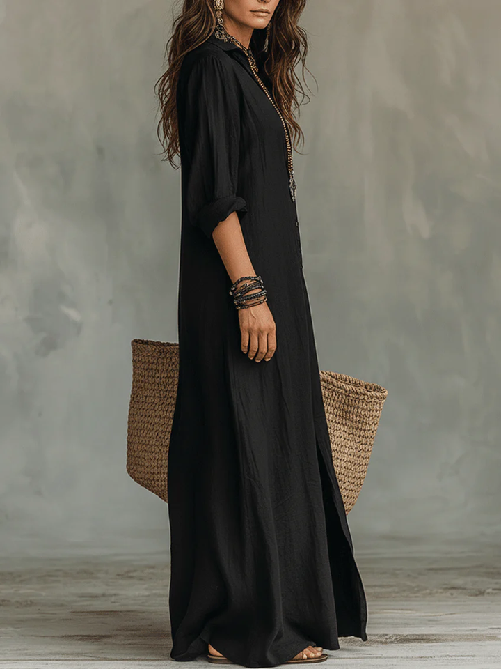 Soline - Lange Maxikleid in Schwarz mit Knöpfen