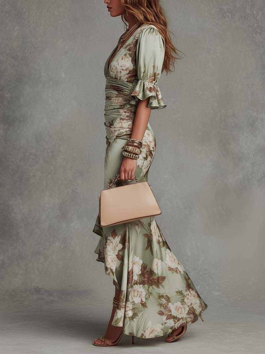 Anastasia | Asymmetrisches langes grünes Satin-Kleid