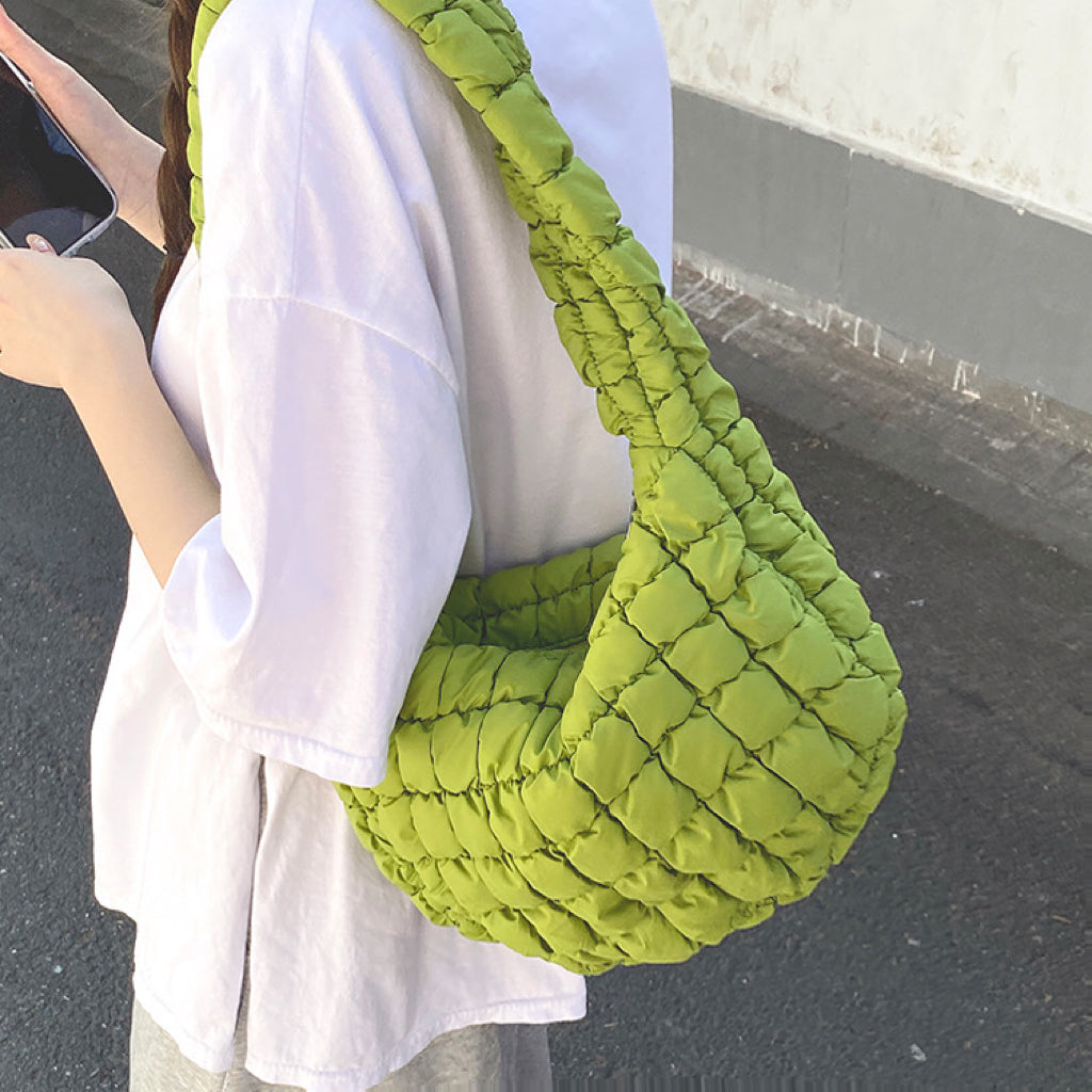 Blythe Faltige Schultertasche