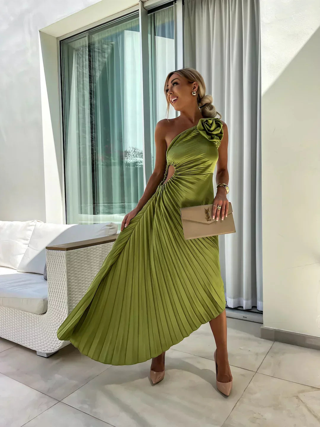 Lizbeth - Blumenschulter Maxikleid
