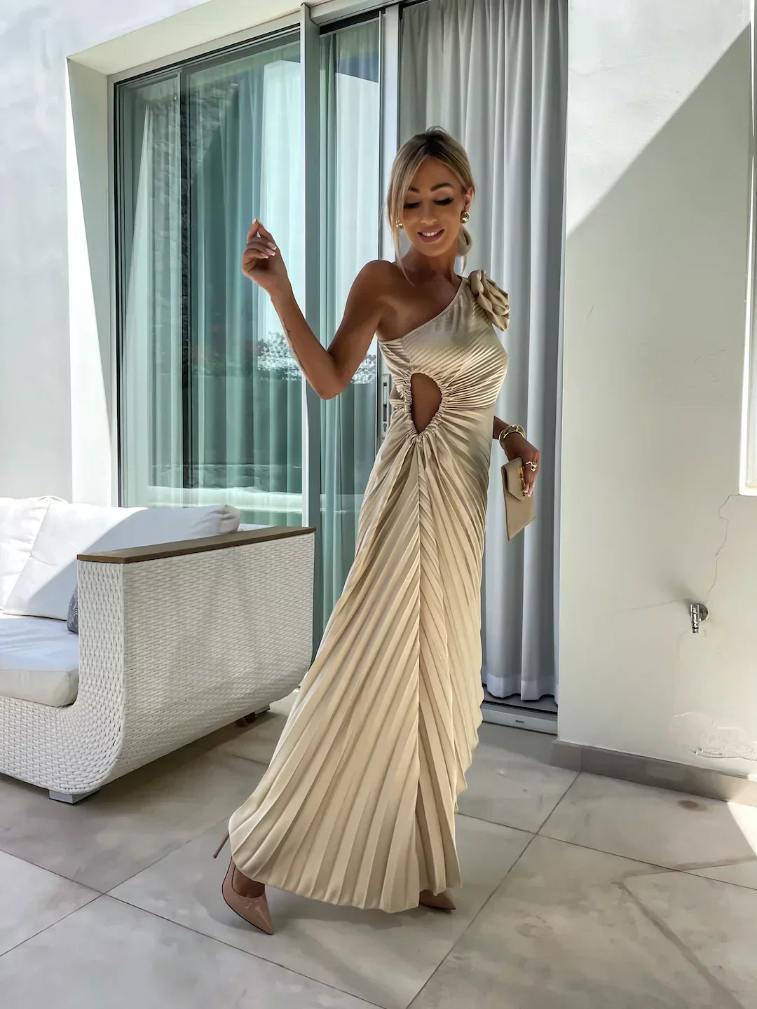 Lizbeth - Blumenschulter Maxikleid