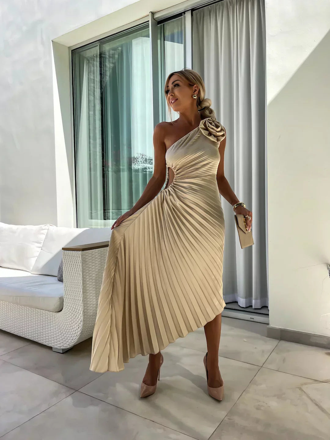 Lizbeth - Blumenschulter Maxikleid