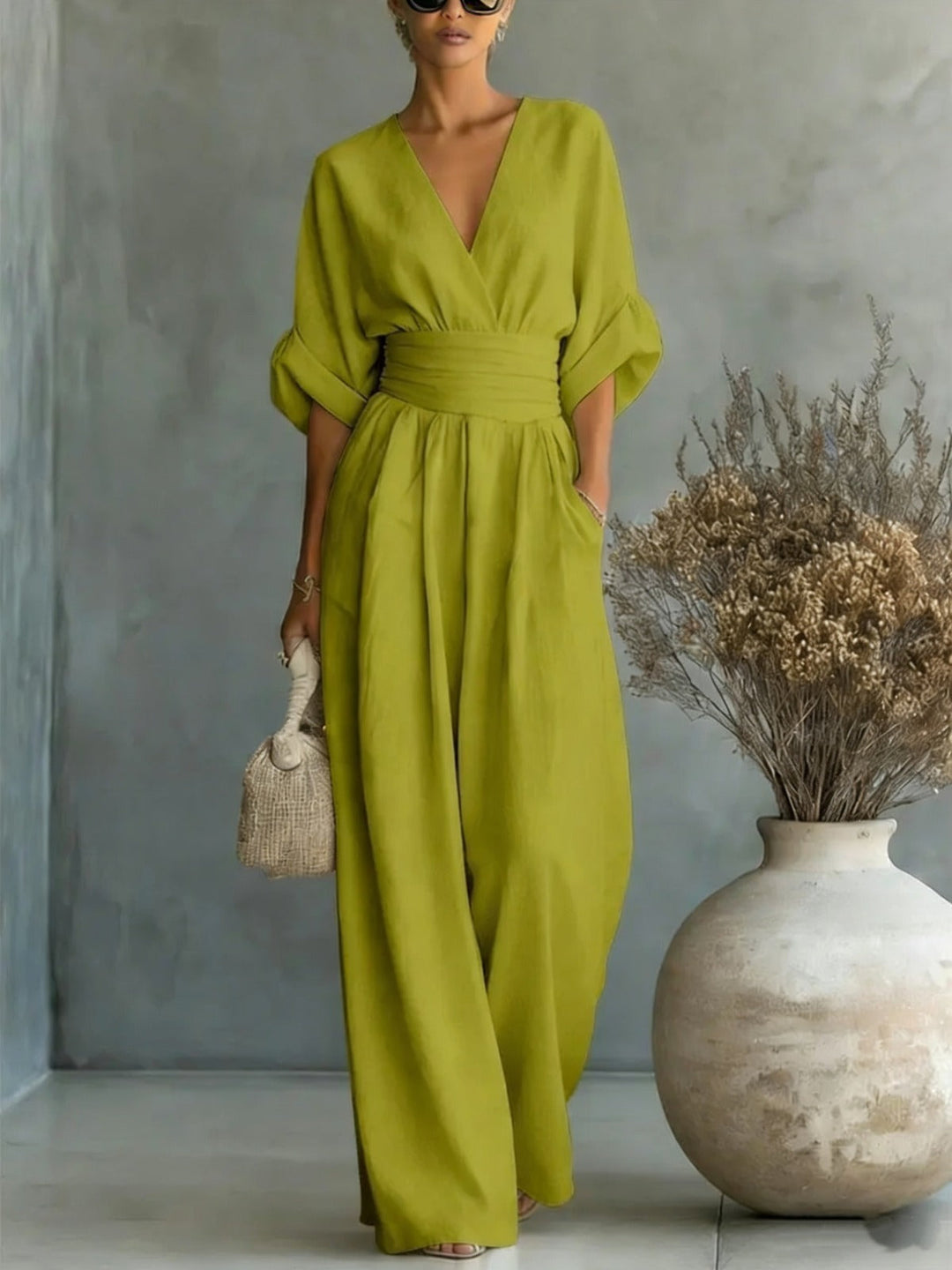 Georgina | Eleganter Jumpsuit mit tiefem V-Ausschnitt und weitem Bein